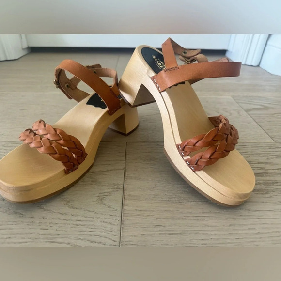 Swedish Hasbeens clogs with leather straps. Brand new Never worn - Picture 3 of 7